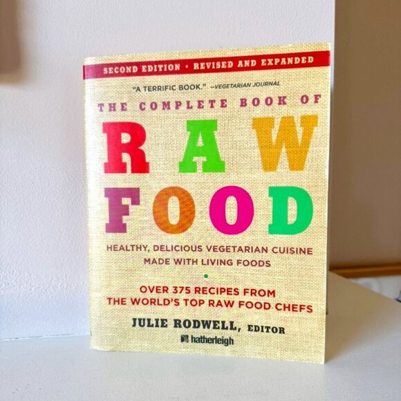The Complete Book of Raw Food - Picture 1 of 3